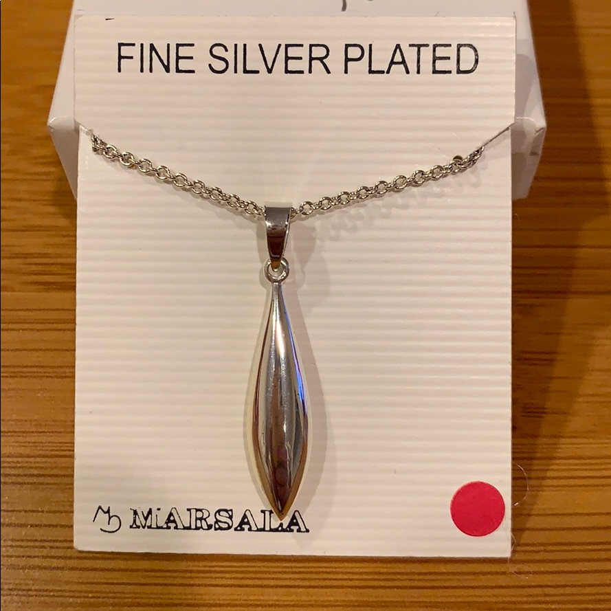 Silver Teardrop Pendant 17$